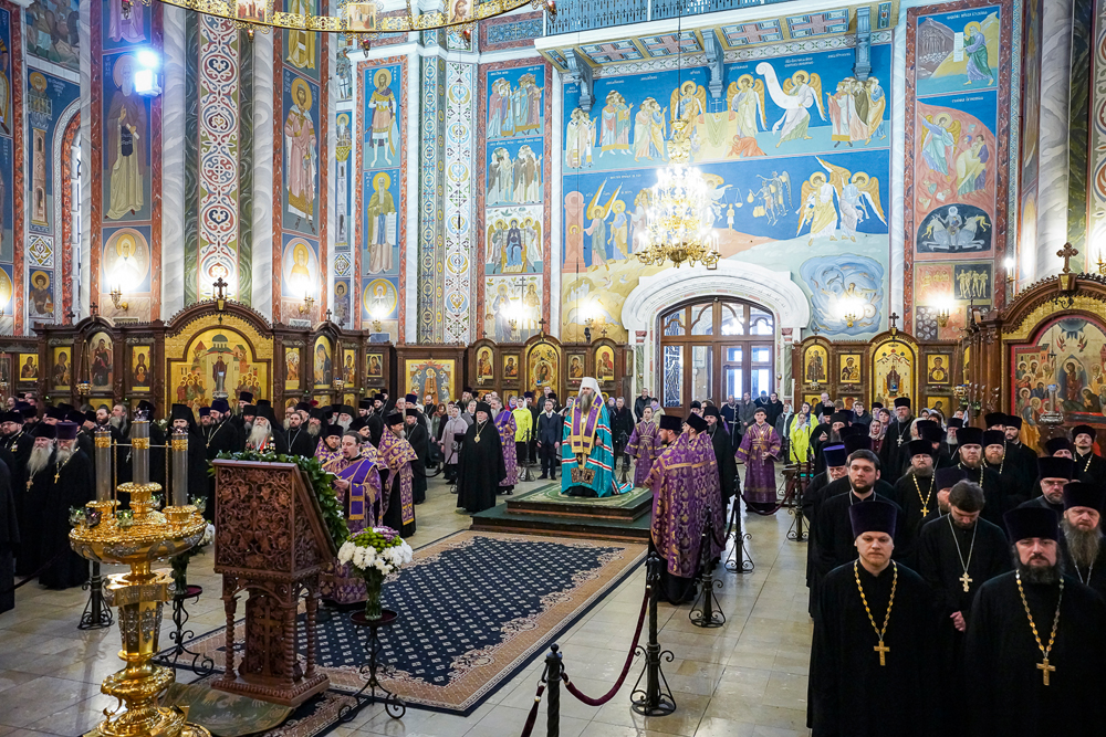 Глава Нижегородской митрополии в Выксе возглавил всенощное бдение в кафедральном
